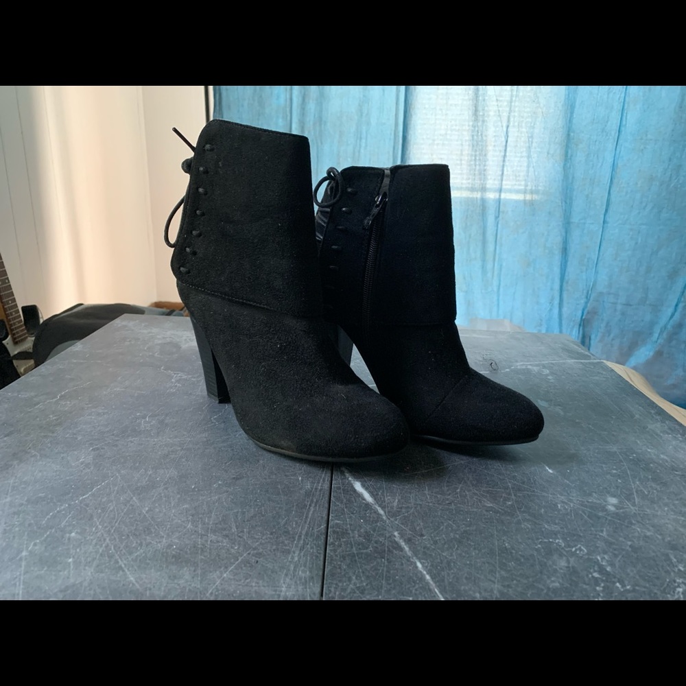 Nature Breeze Black Laced Heels